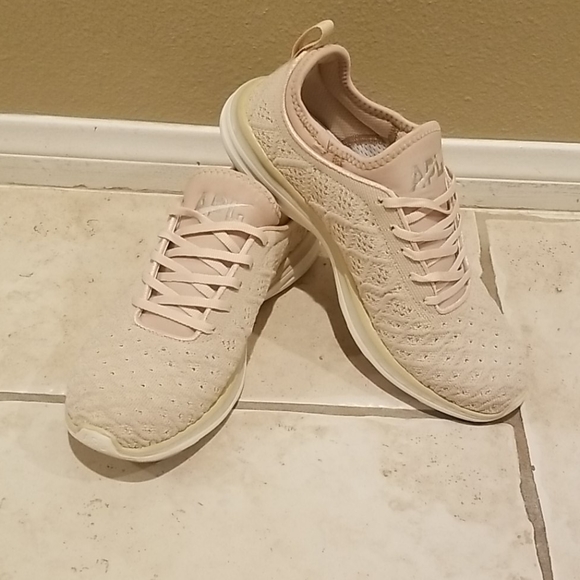 APL Techloom Phantom in Cream (with box) - Picture 1 of 4